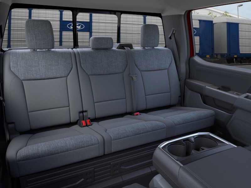 2025 Ford F-150 XLT photo 5