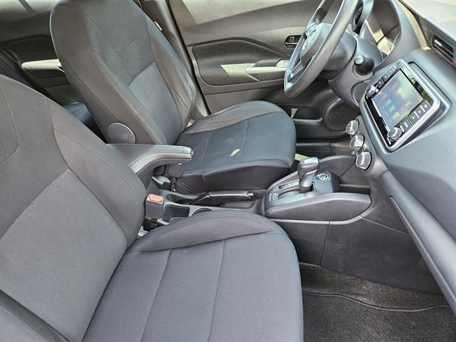 2023 Nissan Kicks S photo 9