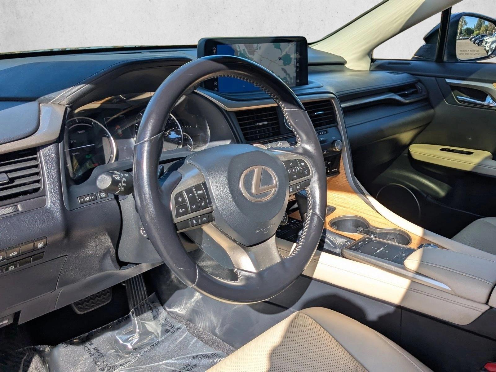 2022 Lexus RX 450hL photo 9