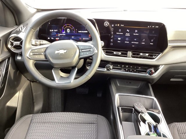 2025 Chevrolet Equinox LT photo 9