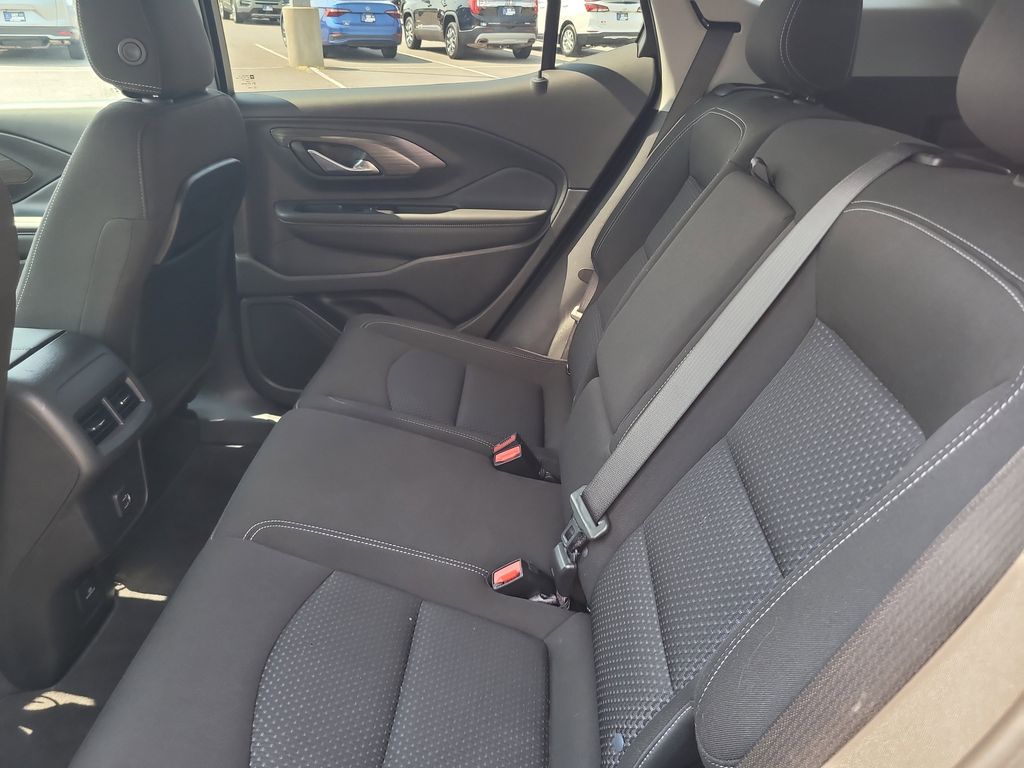 2023 Gmc Terrain SLE photo 23