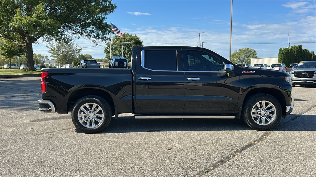 2021 Chevrolet Silverado 1500 LTZ photo 2