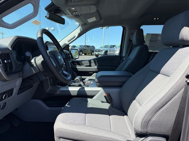 2025 Ford F-150 Lightning XLT photo 15