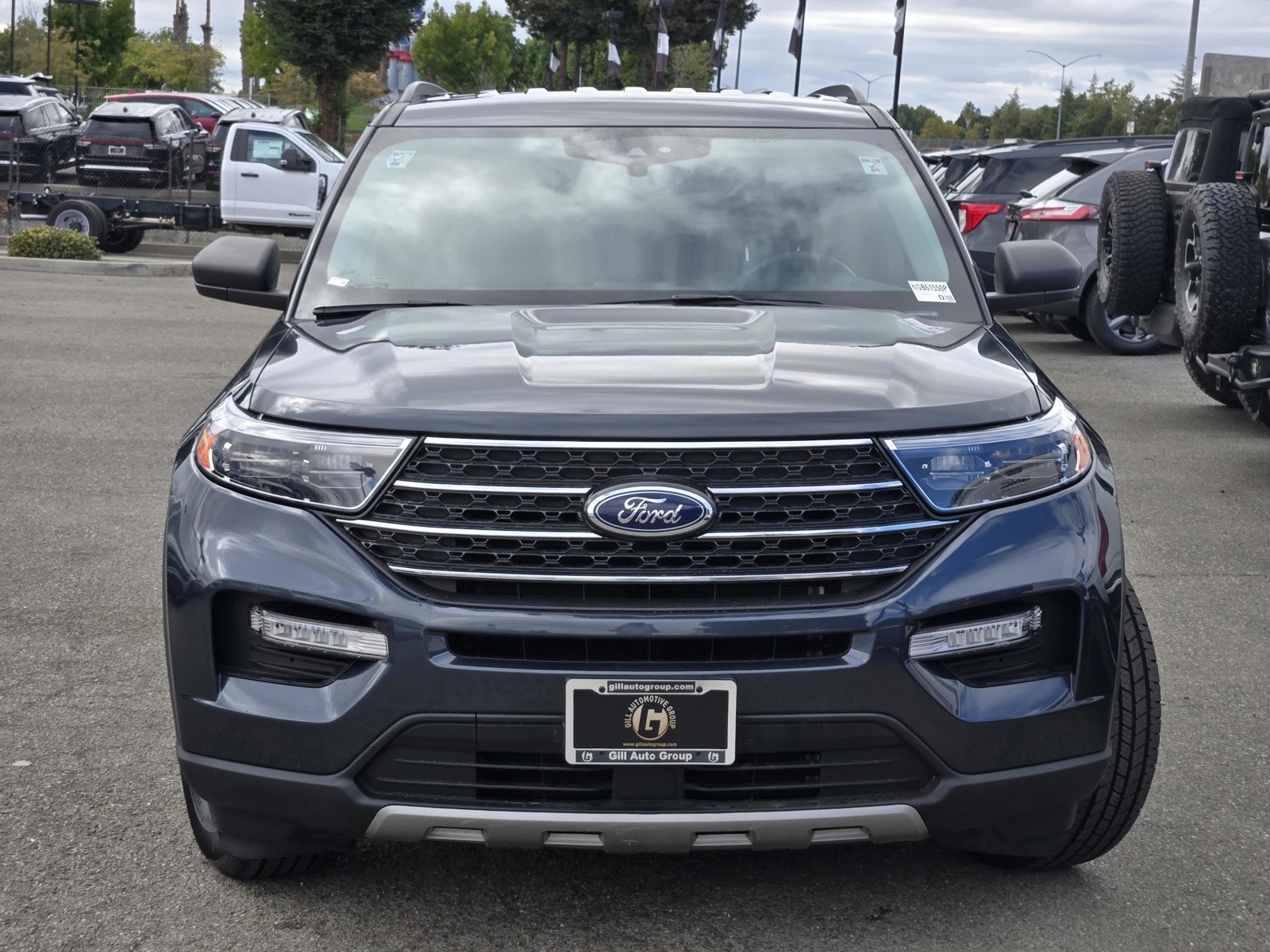 2022 Ford Explorer XLT photo 2