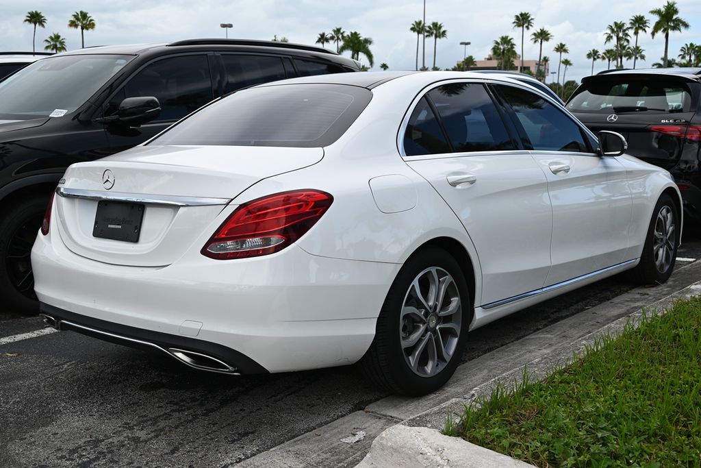 2017 Mercedes Benz C 300 photo 3