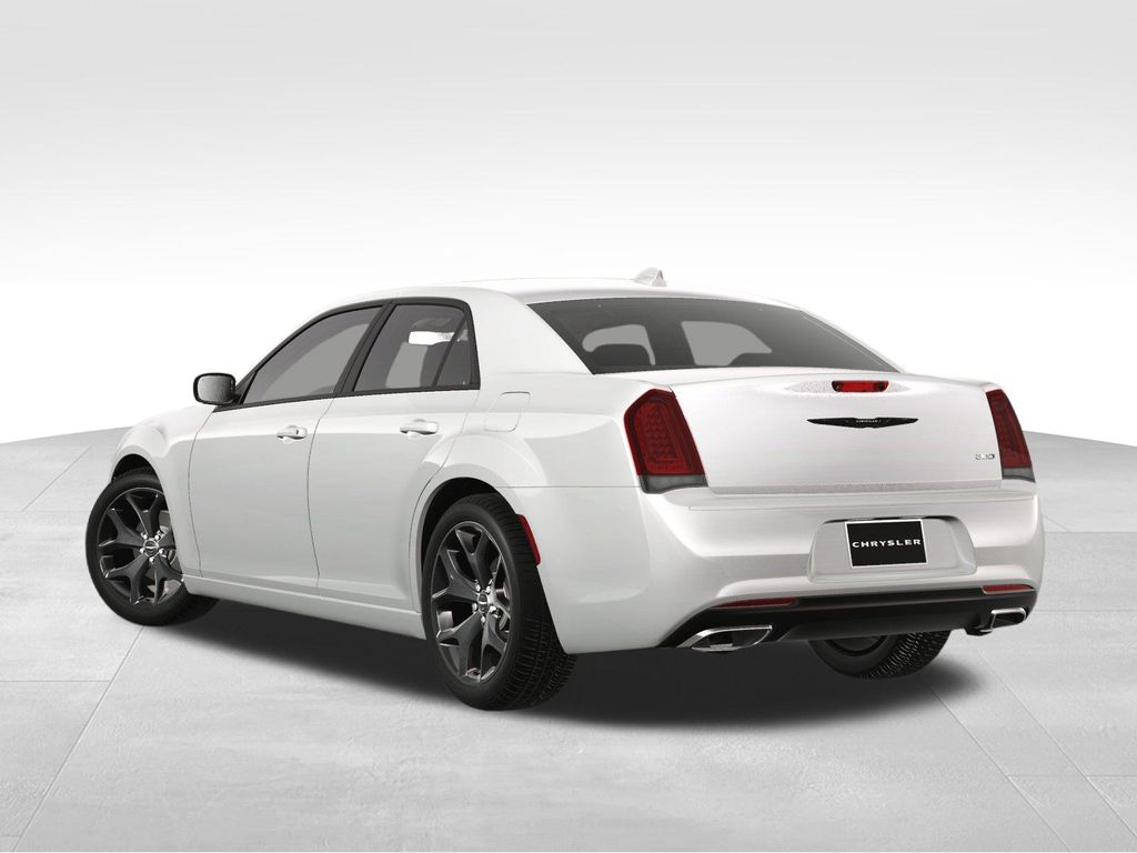 2023 Chrysler 300 Touring photo 4