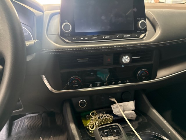 Used 2023 GUN METALL Nissan SV image 3