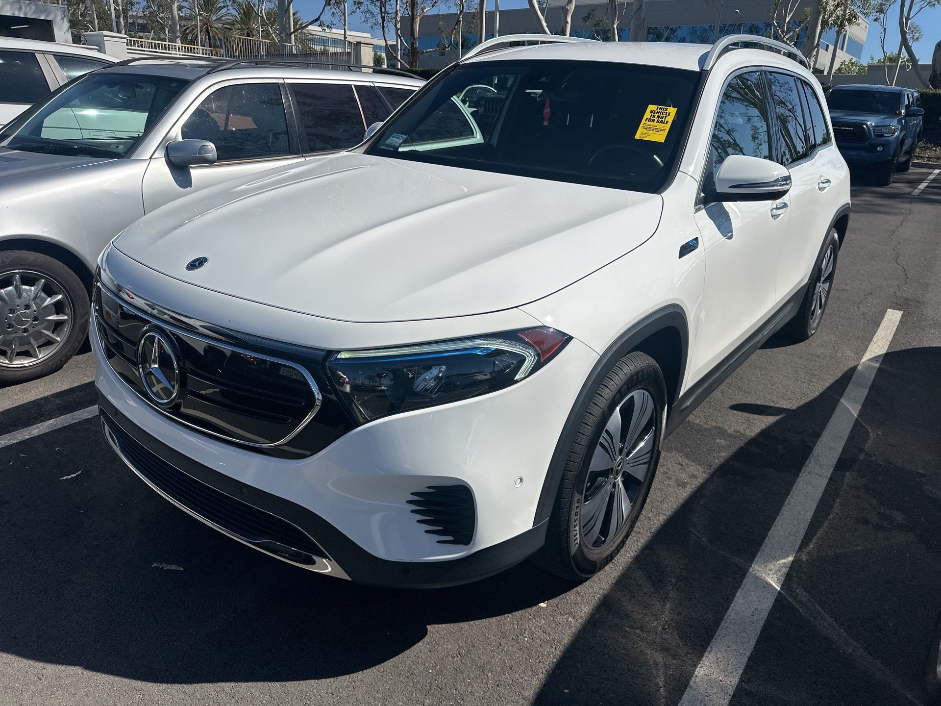 2023 Mercedes-Benz EQB Base