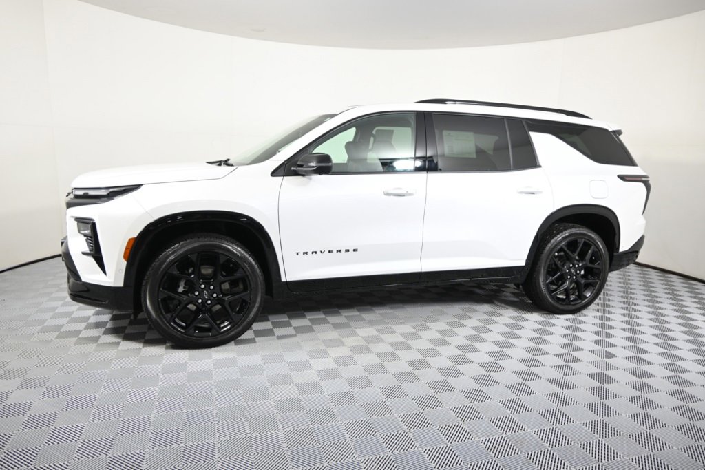 Used 2024 Chevrolet Traverse RS with VIN 1GNEVLKSXRJ152485 for sale in Forest Lake, Minnesota