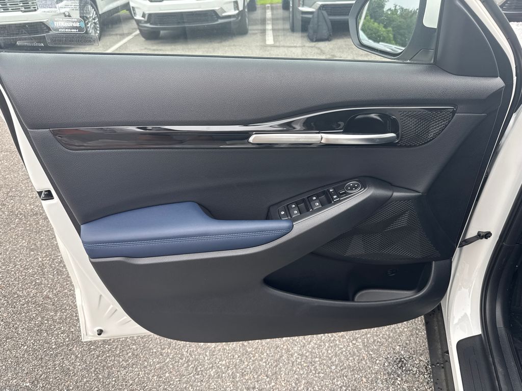 2025 Kia Seltos S photo 10