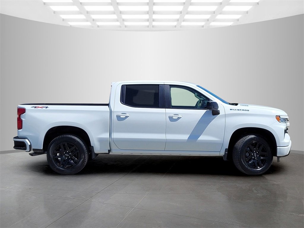 2026 Chevrolet Silverado 1500 RST photo 3