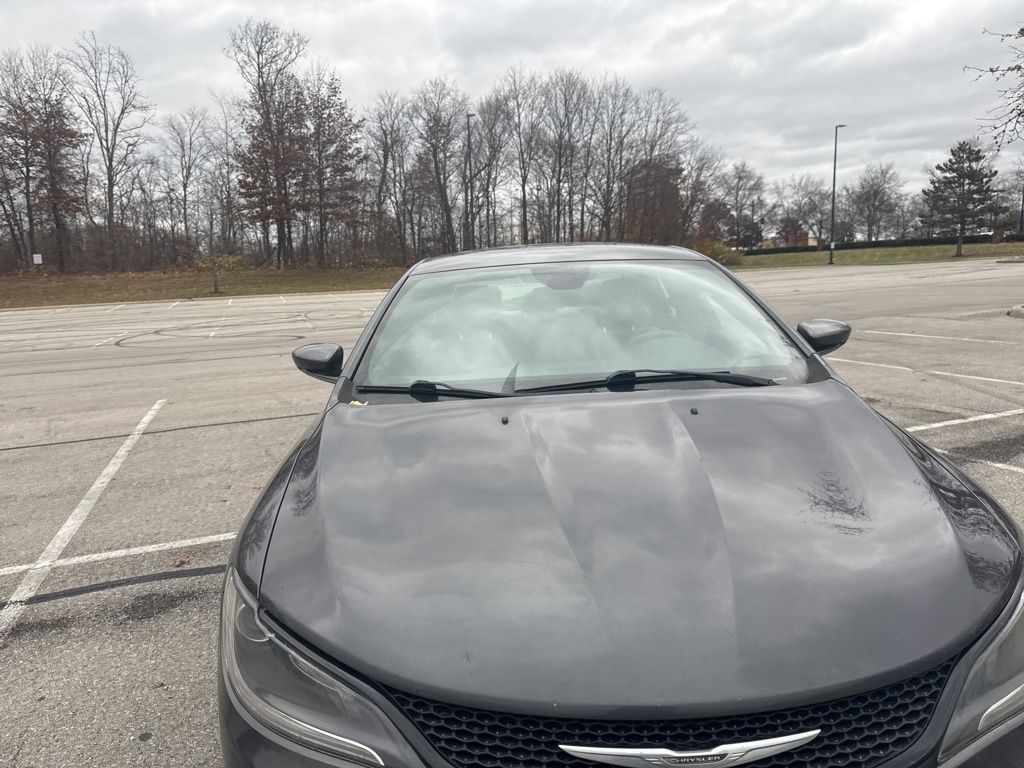 2015 Chrysler 200 S photo 3