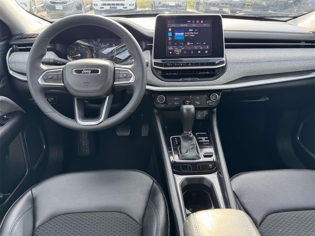2022 Jeep Compass Latitude photo 24