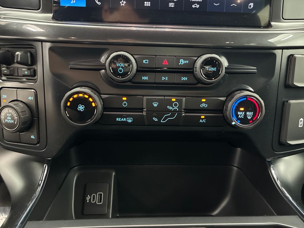 2025 Ford F-150 STX photo 17