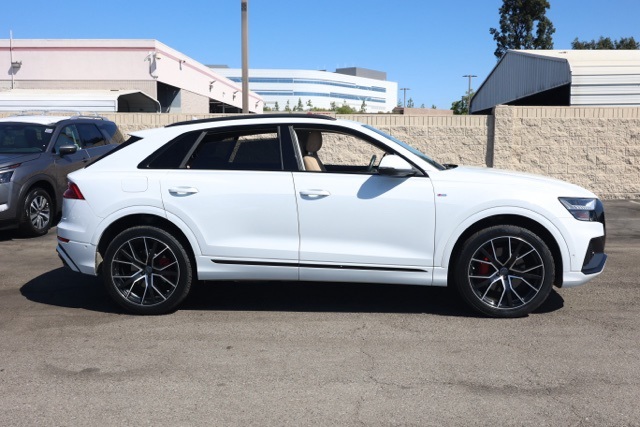 2021 Audi Q8 55 Premium Plus photo 2