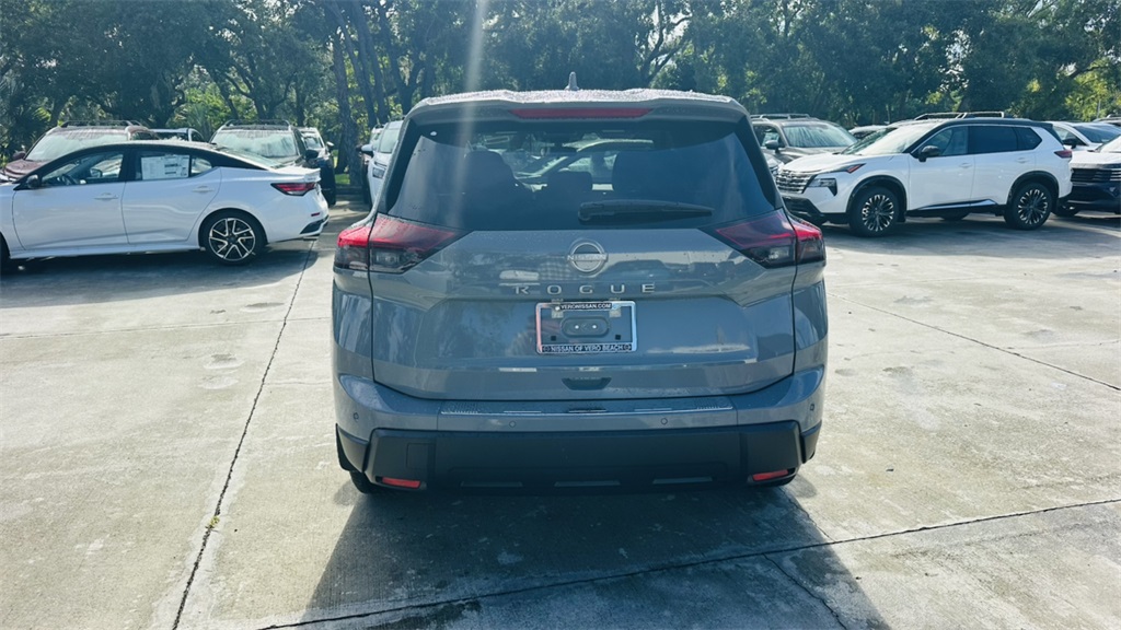2026 Nissan Rogue SV photo 5