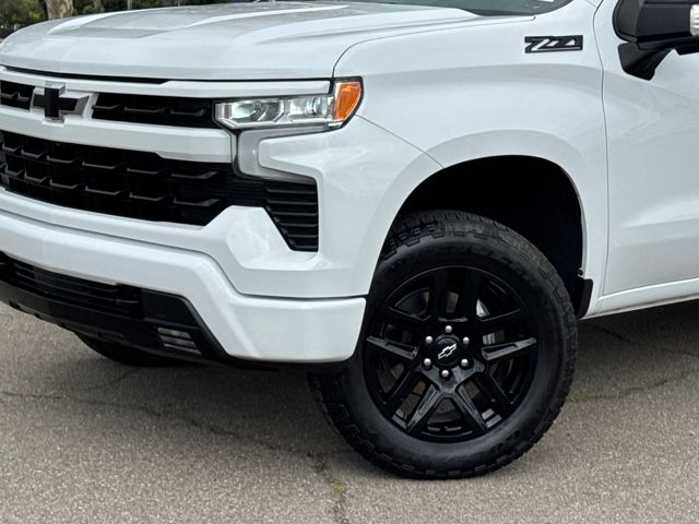 2023 Chevrolet Silverado 1500 RST photo 3