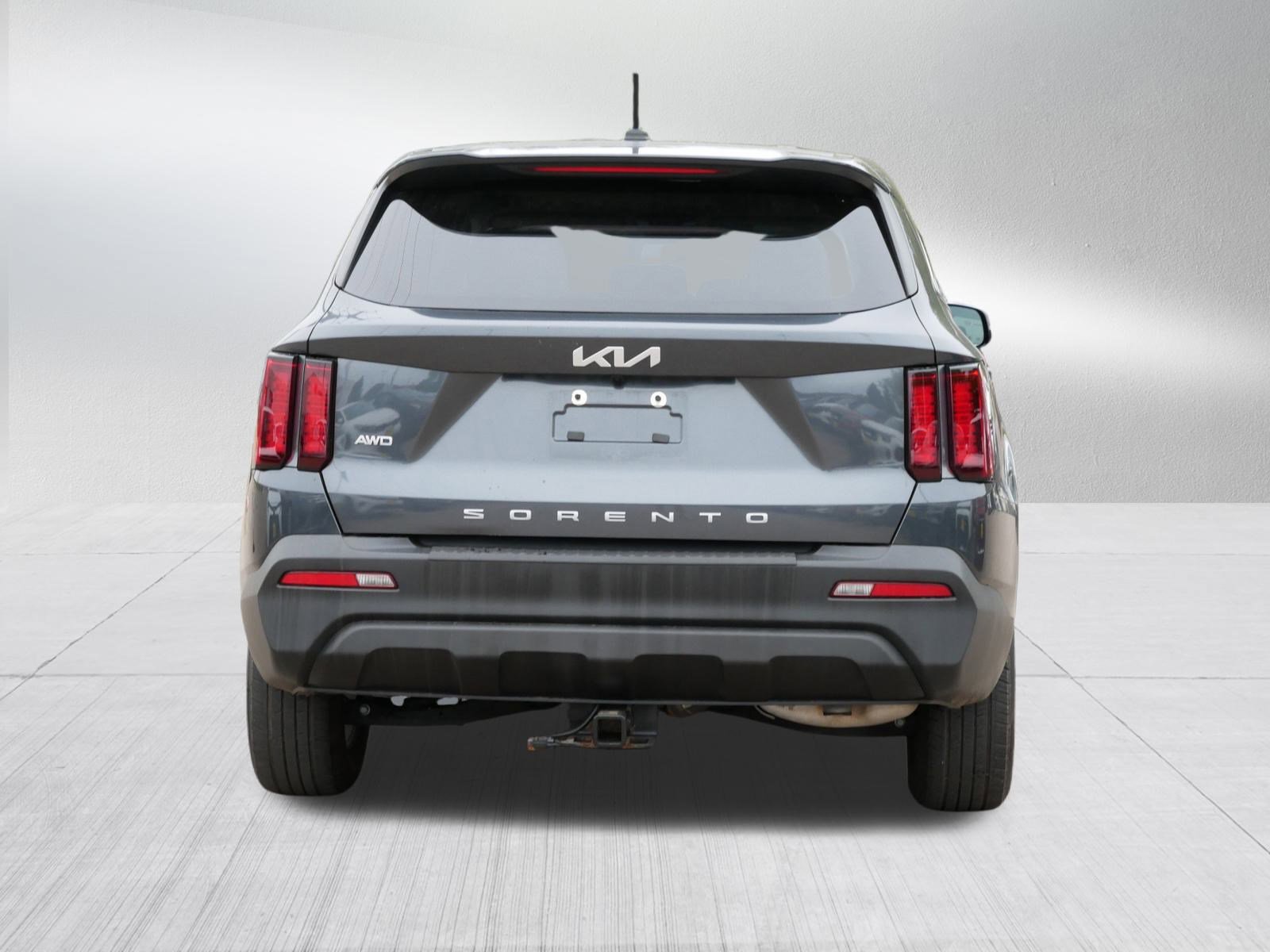 2022 Kia Sorento LX photo 4