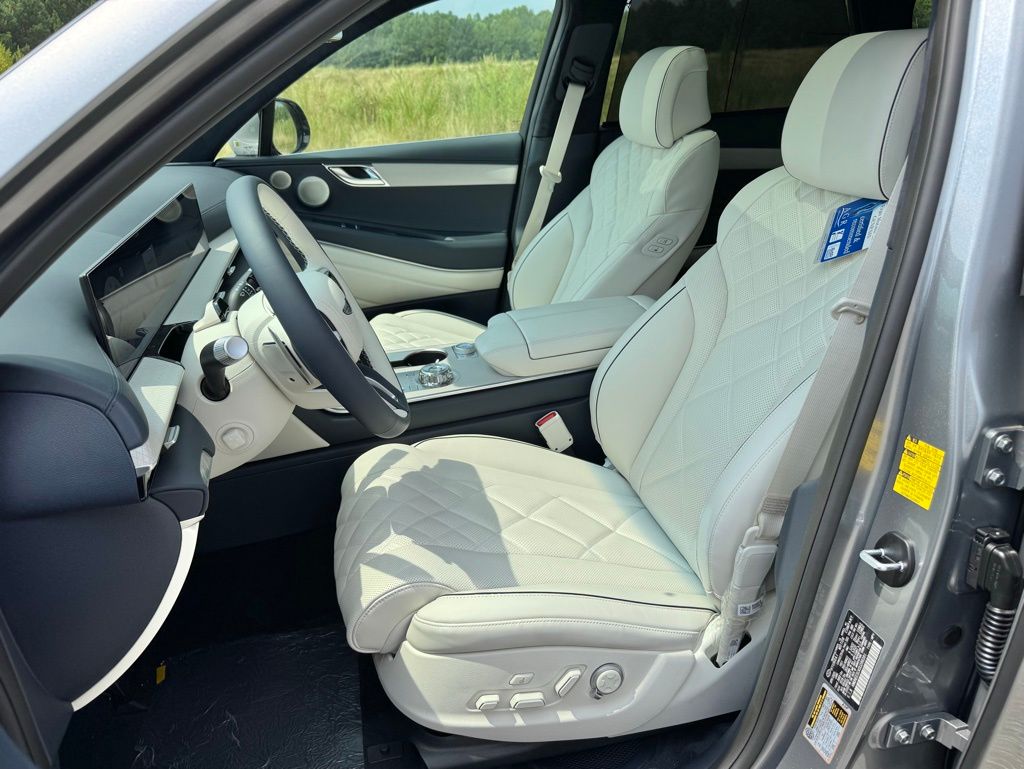 2025 Genesis GV80 3.5T Prestige photo 14