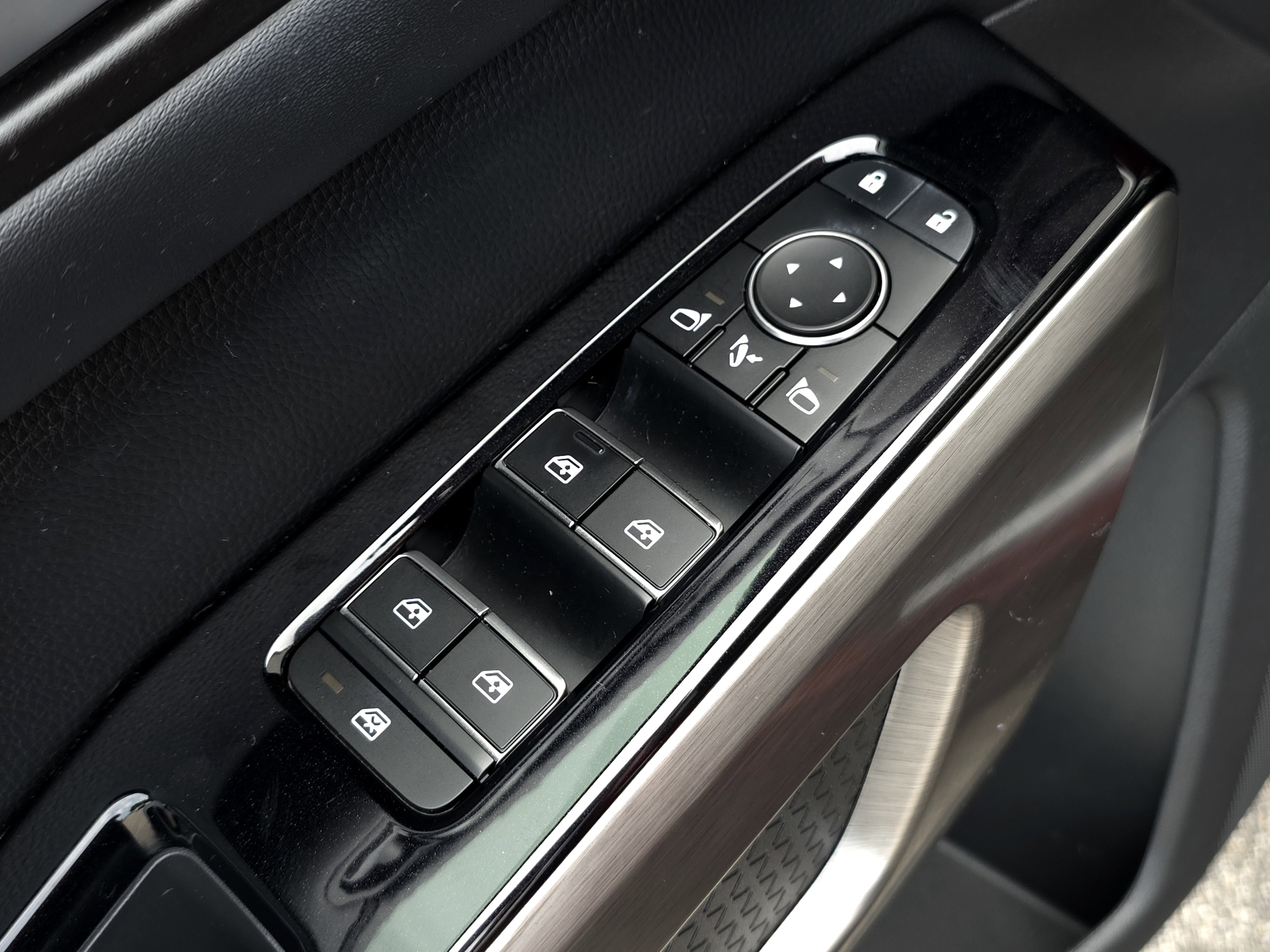 2023 Nissan Pathfinder Platinum photo 25