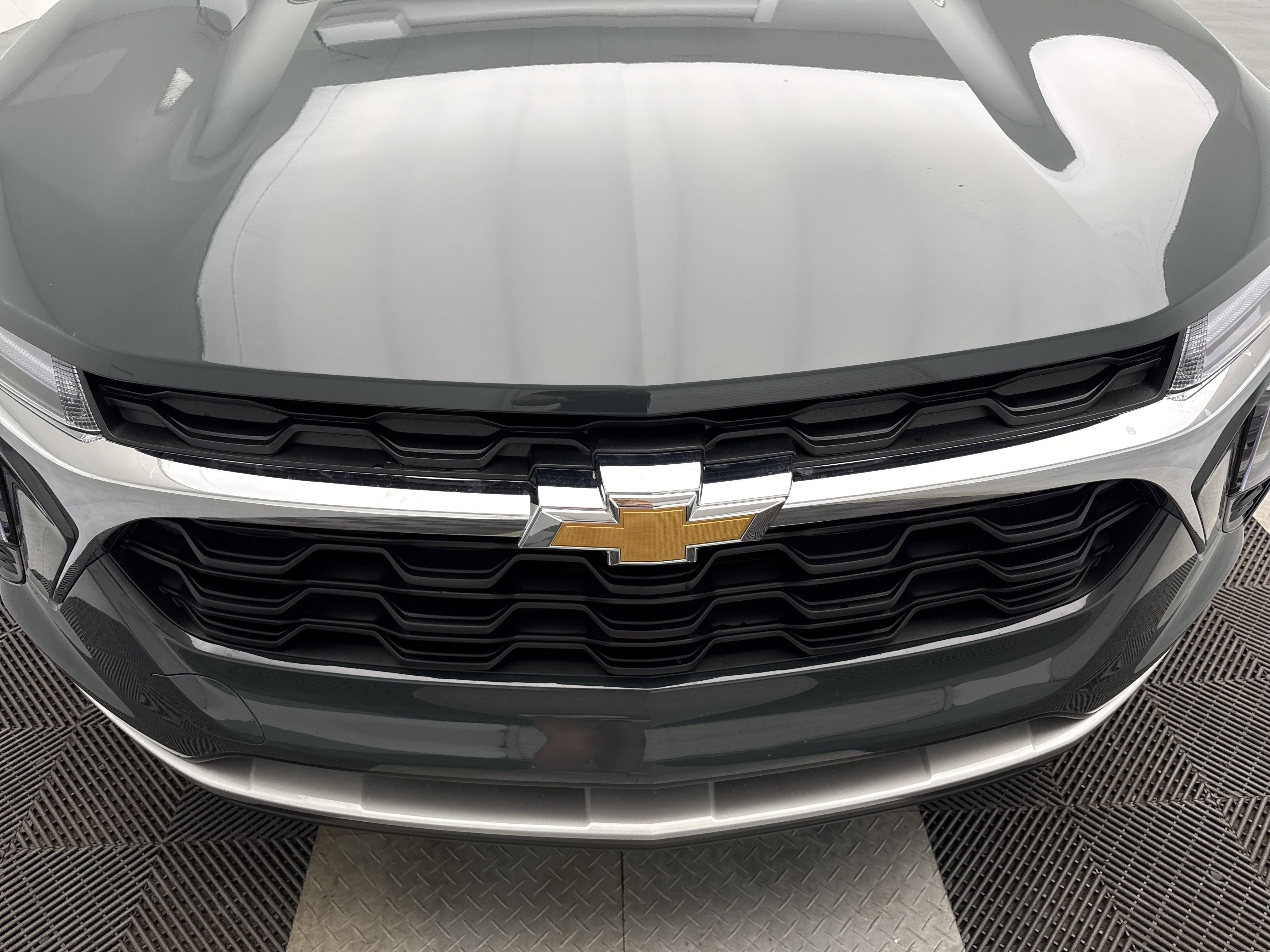 2025 Chevrolet Trax LT photo 20