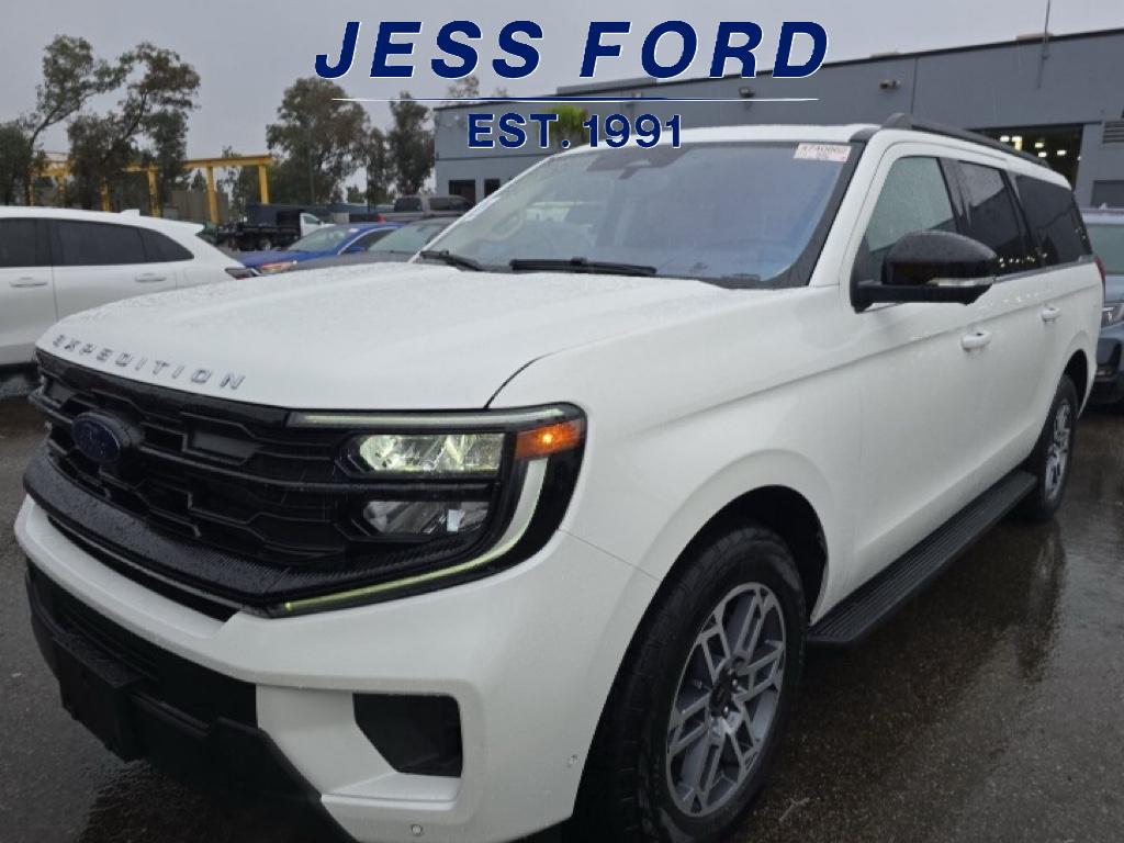 2025 Ford Expedition Active's photo