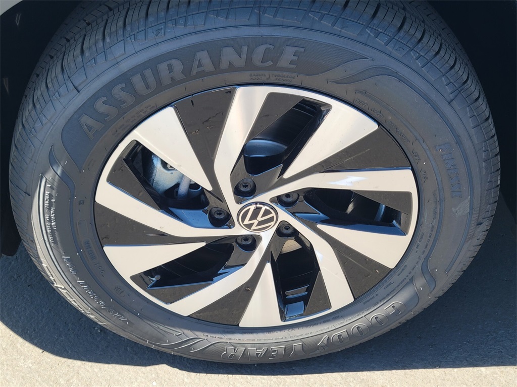 2025 Volkswagen Tiguan S photo 5