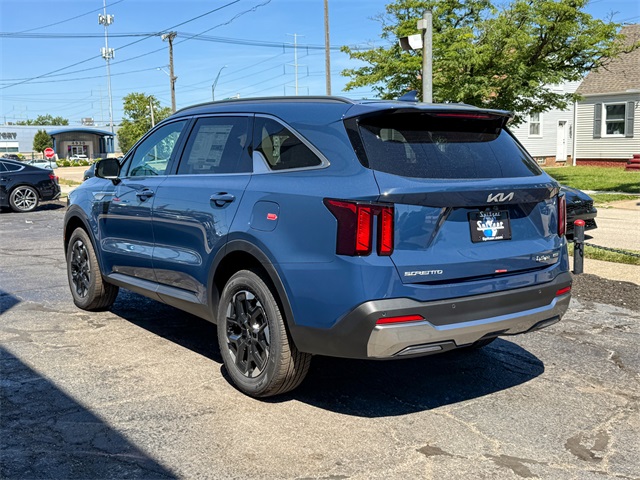 2025 Kia Sorento S photo 4