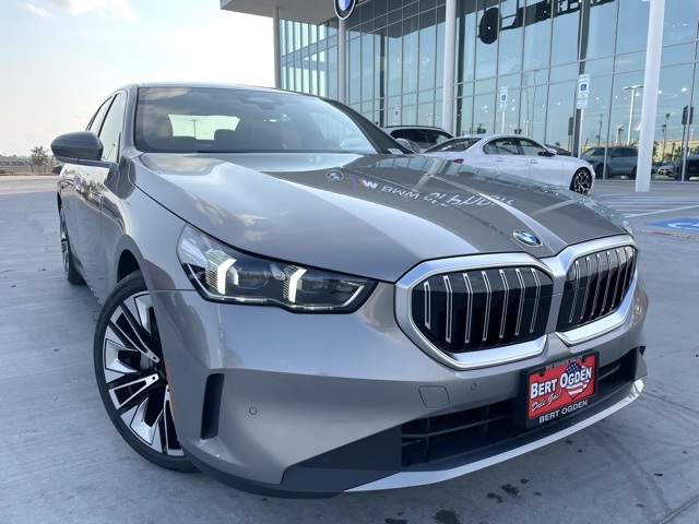 2026 BMW 5 Series 530i's photo