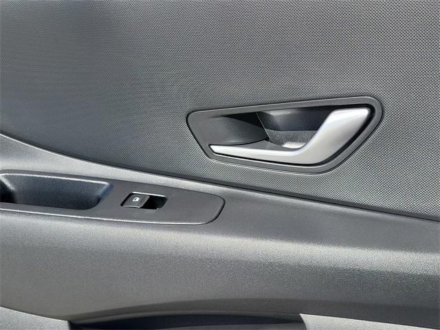 2025 Hyundai Elantra SE photo 15