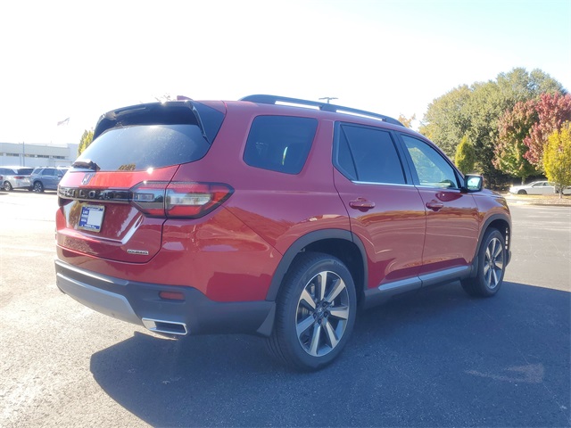 2025 Honda Pilot Touring photo 4