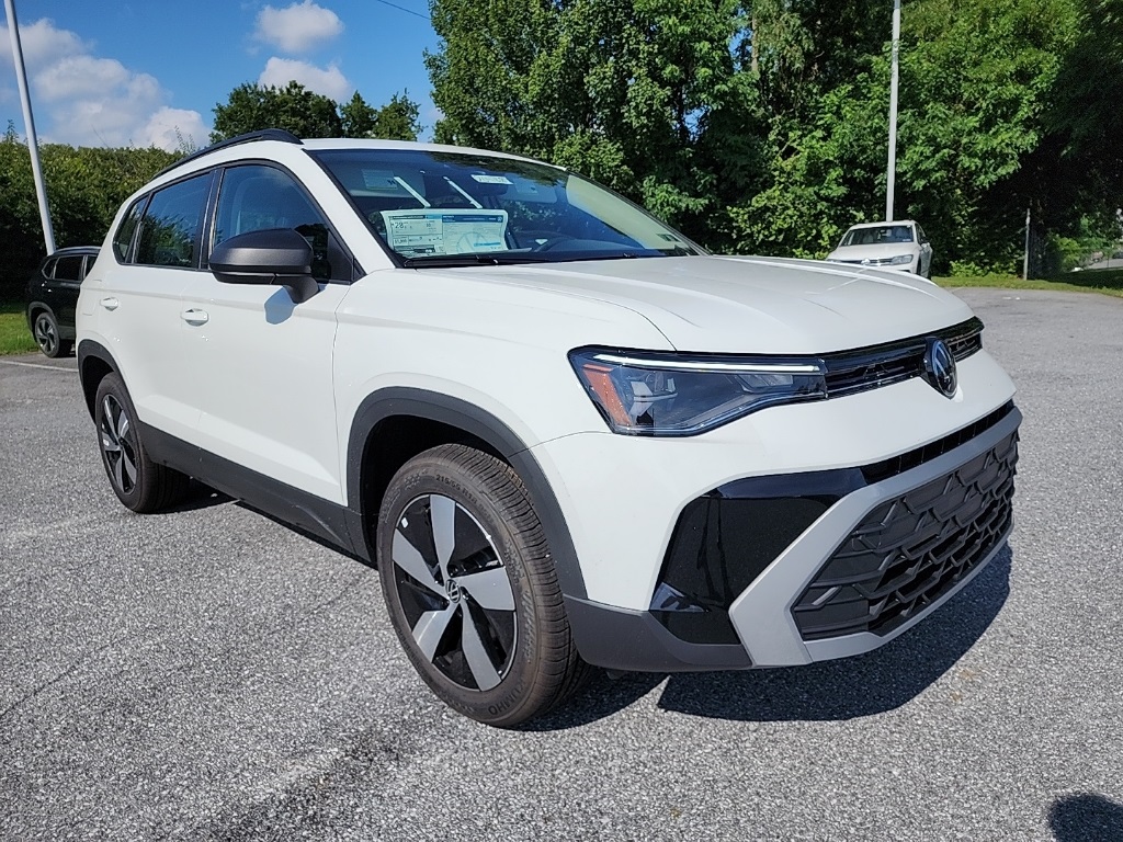 2025 Volkswagen Taos S photo 3