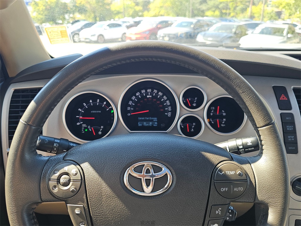 2008 Toyota Sequoia Platinum Sport photo 26