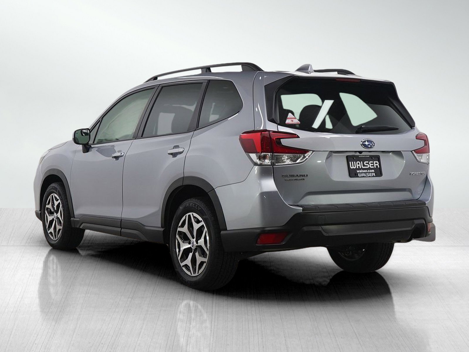 Used 2020 Subaru Forester Premium with VIN JF2SKAJCXLH524782 for sale in Burnsville, Minnesota