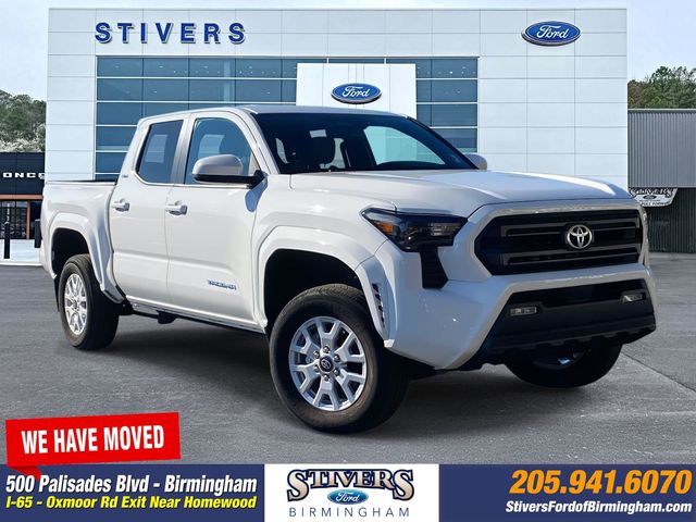 2024 Toyota Tacoma SR5's photo