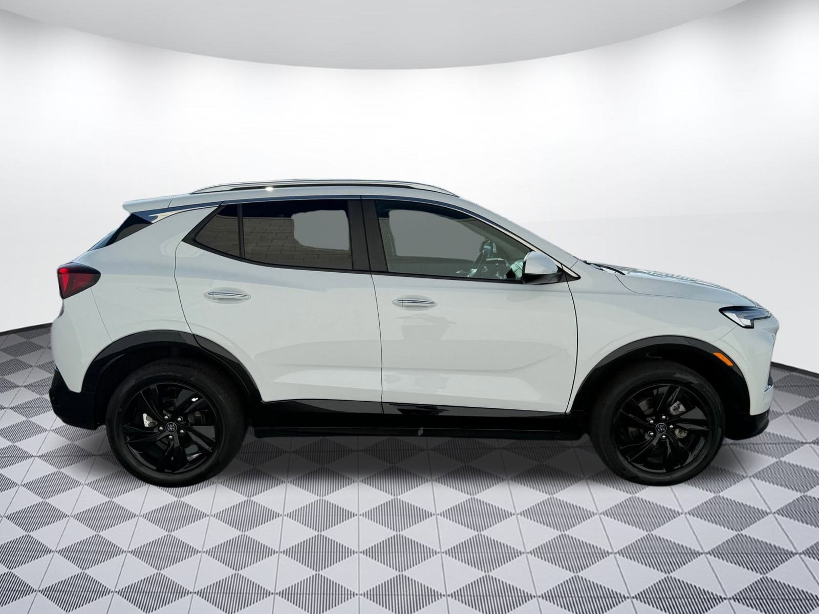 2024 Buick Encore GX Sport Touring photo 5