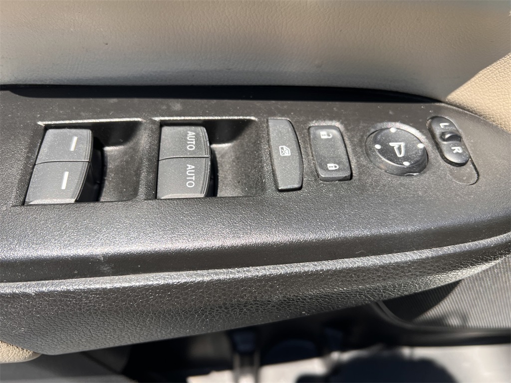 2021 Honda CR-V Hybrid Touring photo 23