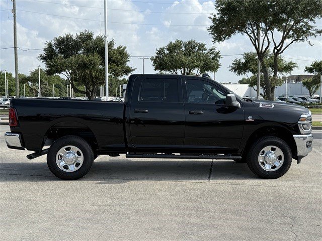 2025 Ram 2500 Tradesman photo 3