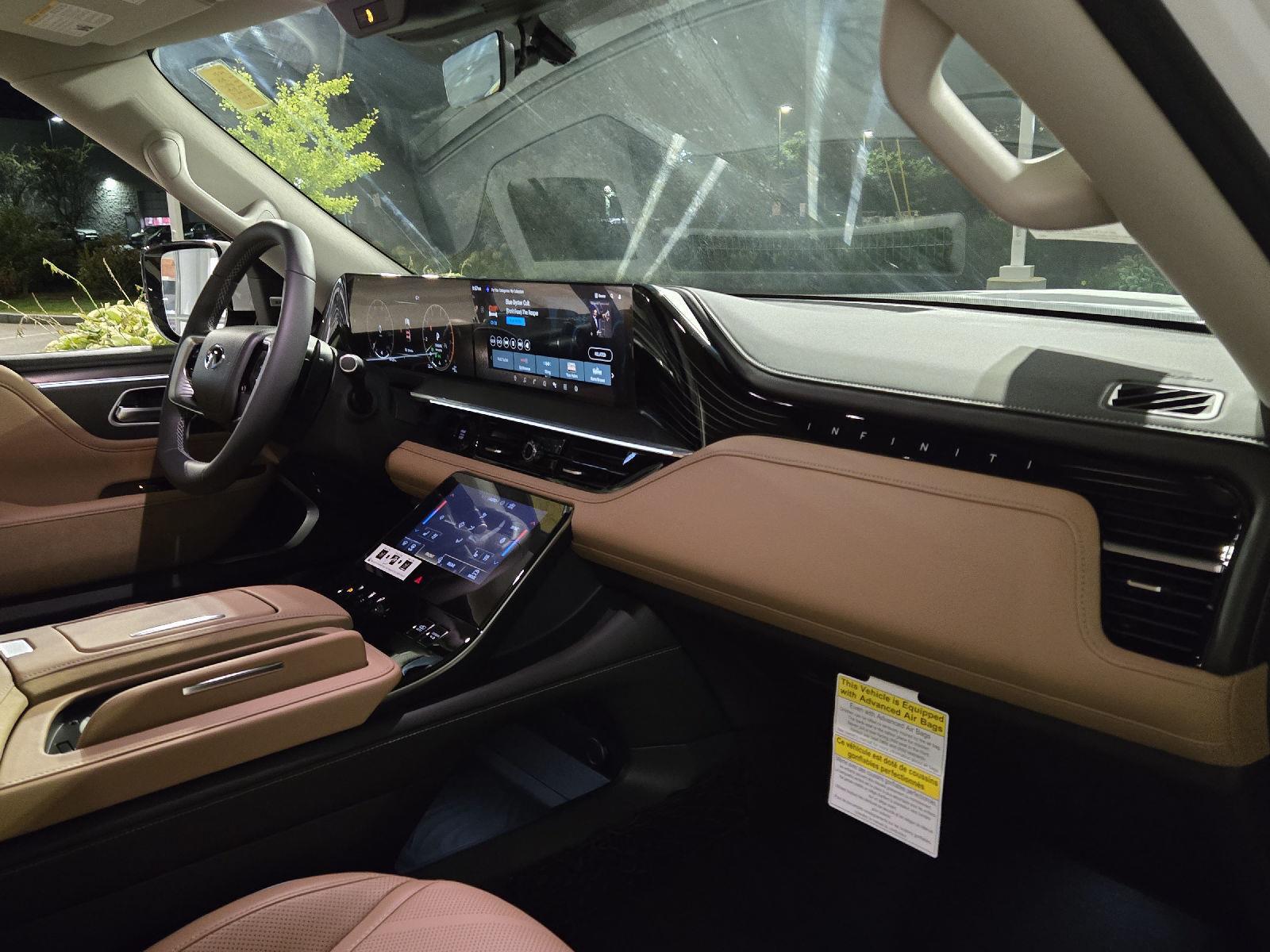 2026 Infiniti QX80 Luxe photo 16