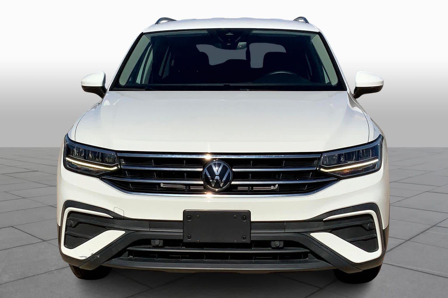 2024 Volkswagen Tiguan SE Wolfsburg Edition photo 3