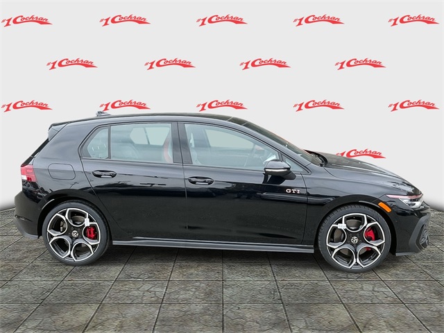 2025 Volkswagen Golf GTI Autobahn photo 2