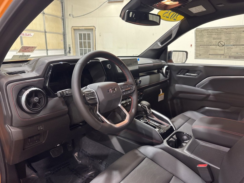 2025 Chevrolet Colorado Z71 photo 8