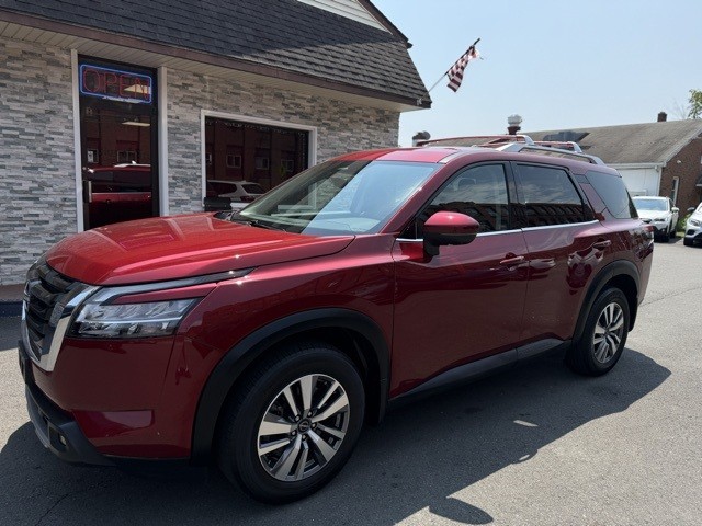 Pre-Owned 2023 Nissan Pathfinder SL