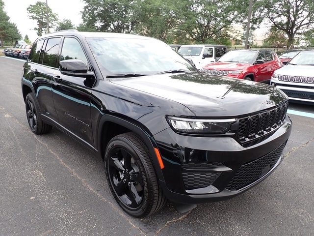 2025 Jeep Grand Cherokee Altitude X photo 8
