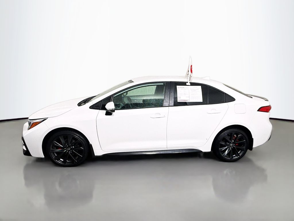 2024 Toyota Corolla SE photo 4