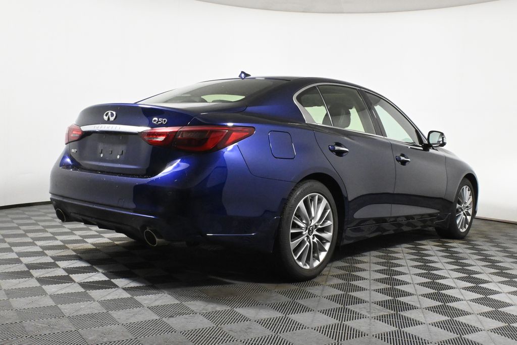 2022 Infiniti Q50 LUXE photo 6