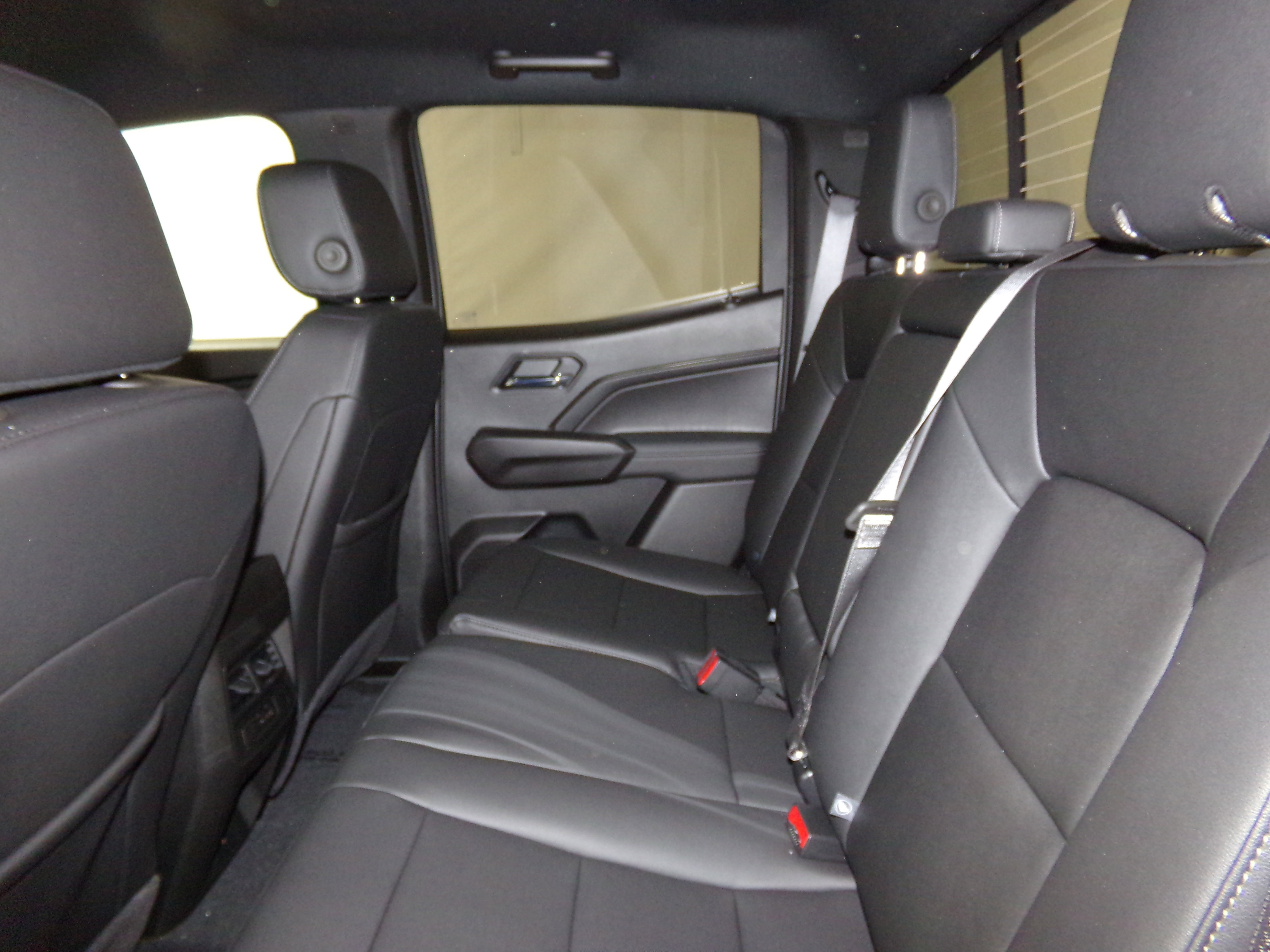 2026 Chevrolet Colorado LT photo 10