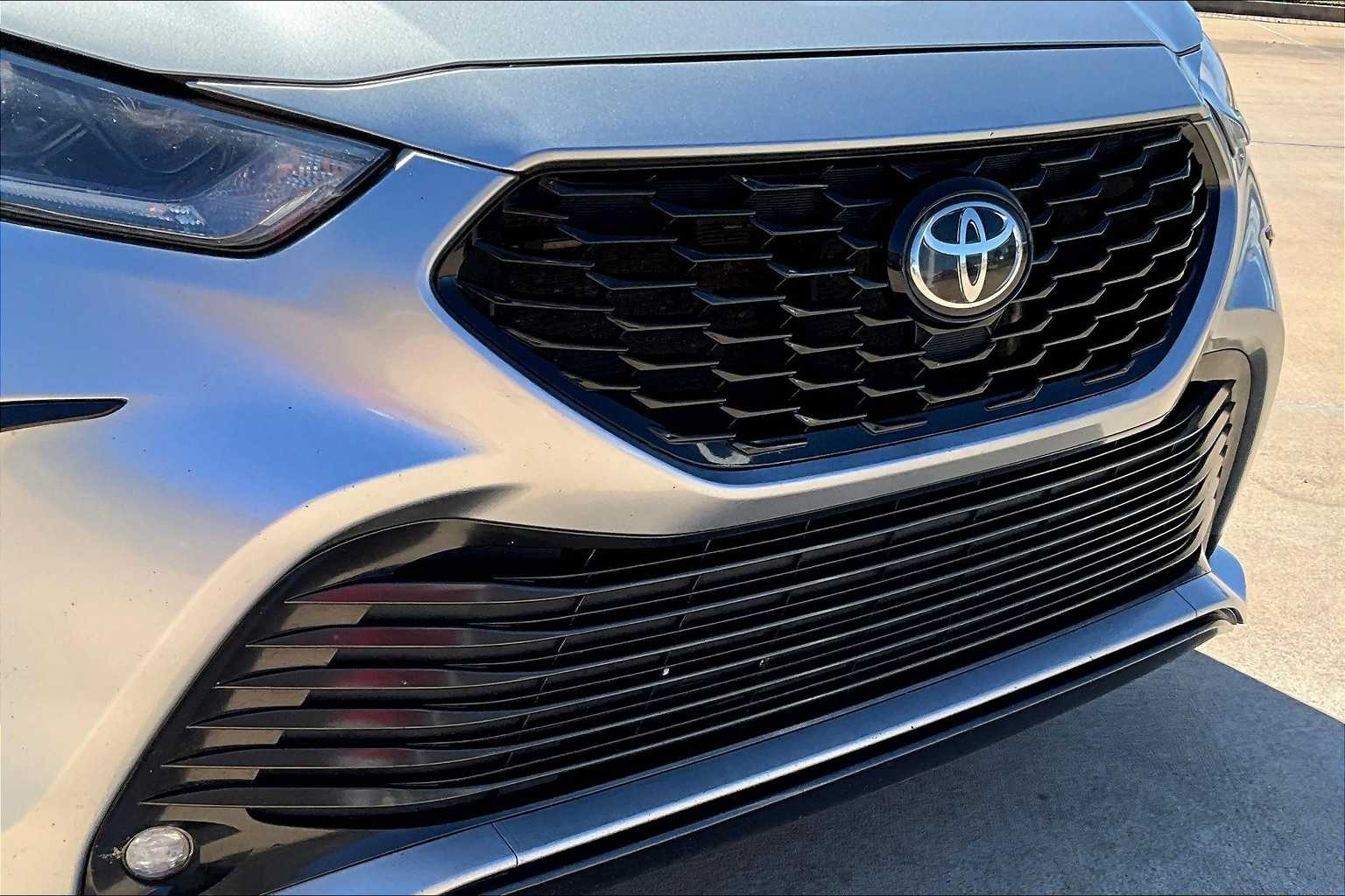 2022 Toyota Highlander XSE photo 28