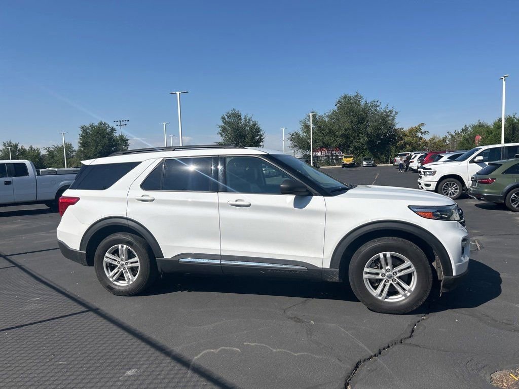 2020 Ford Explorer XLT photo 3