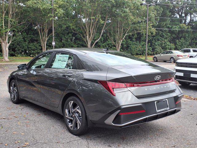 2025 Hyundai Elantra SEL Convenience photo 6